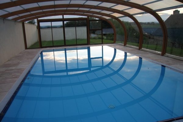 Les piscines et spas par Perret Paysage à Tournus