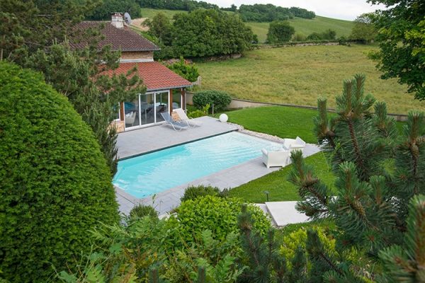 Les piscines et spas par Perret Paysage à Tournus