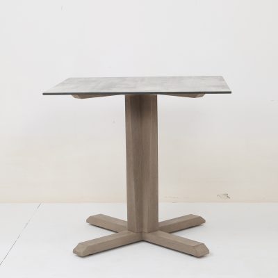 Table pied central