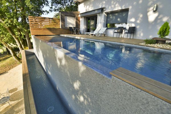 Réalisation et conception de piscine Perret Paysage