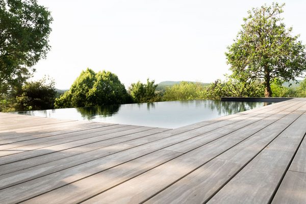 Les terrasses et plages de piscine, Perret Paysage TournusLes terrasses et plages de piscine, Perret Paysage Tournus