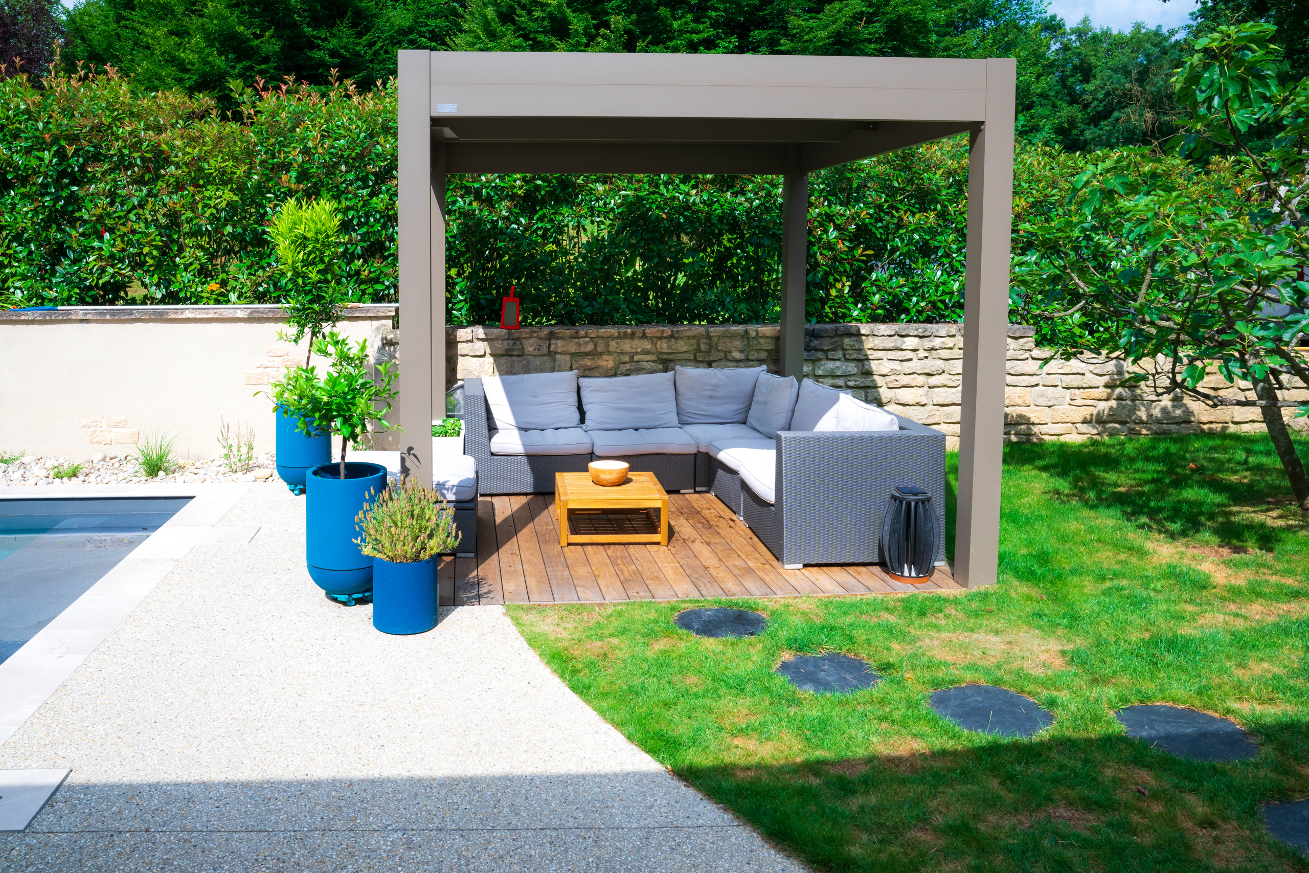 Structure de jardin : pose et entretien | Perret Paysage