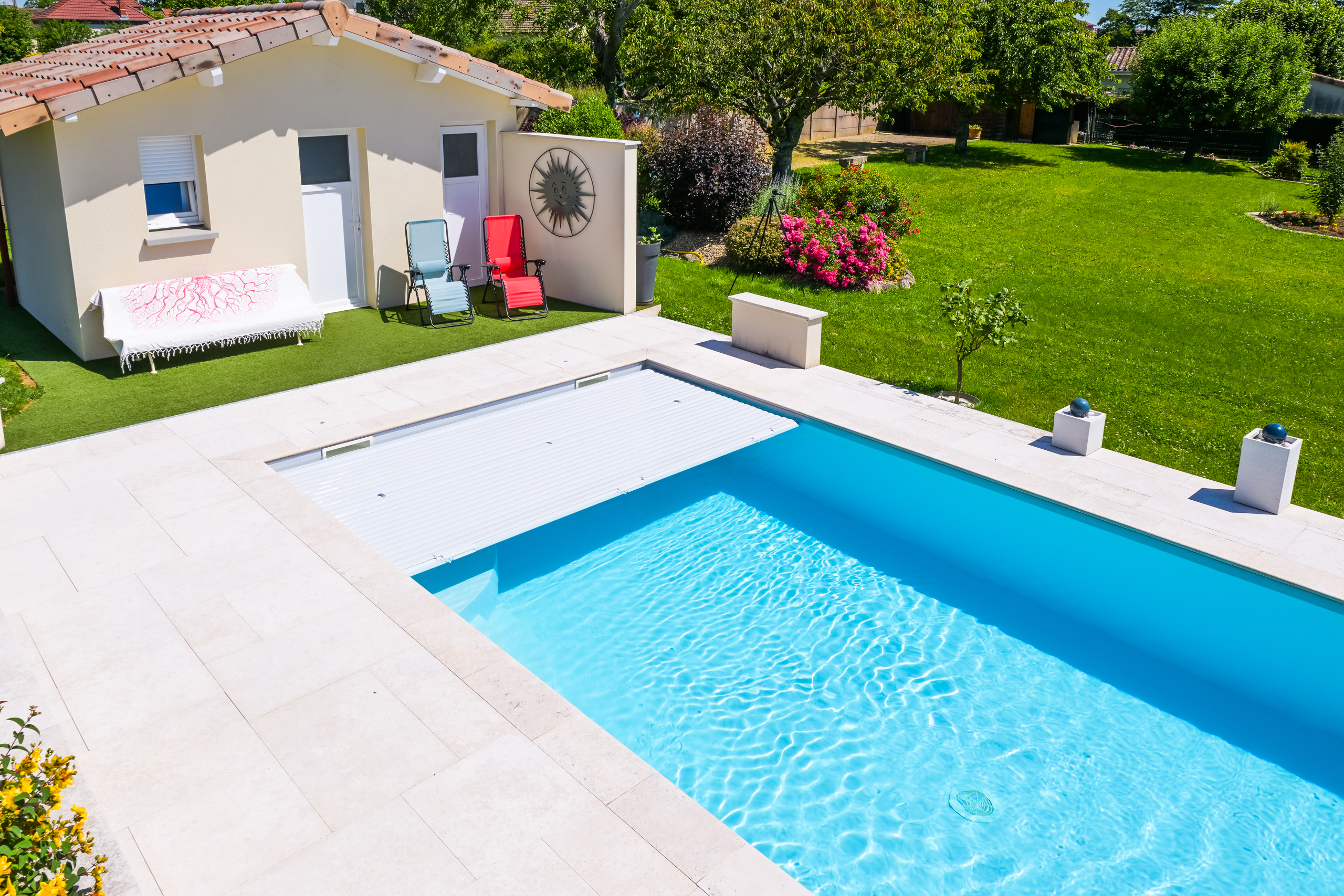 Installation de piscine et couloir de nage | Perret Paysage