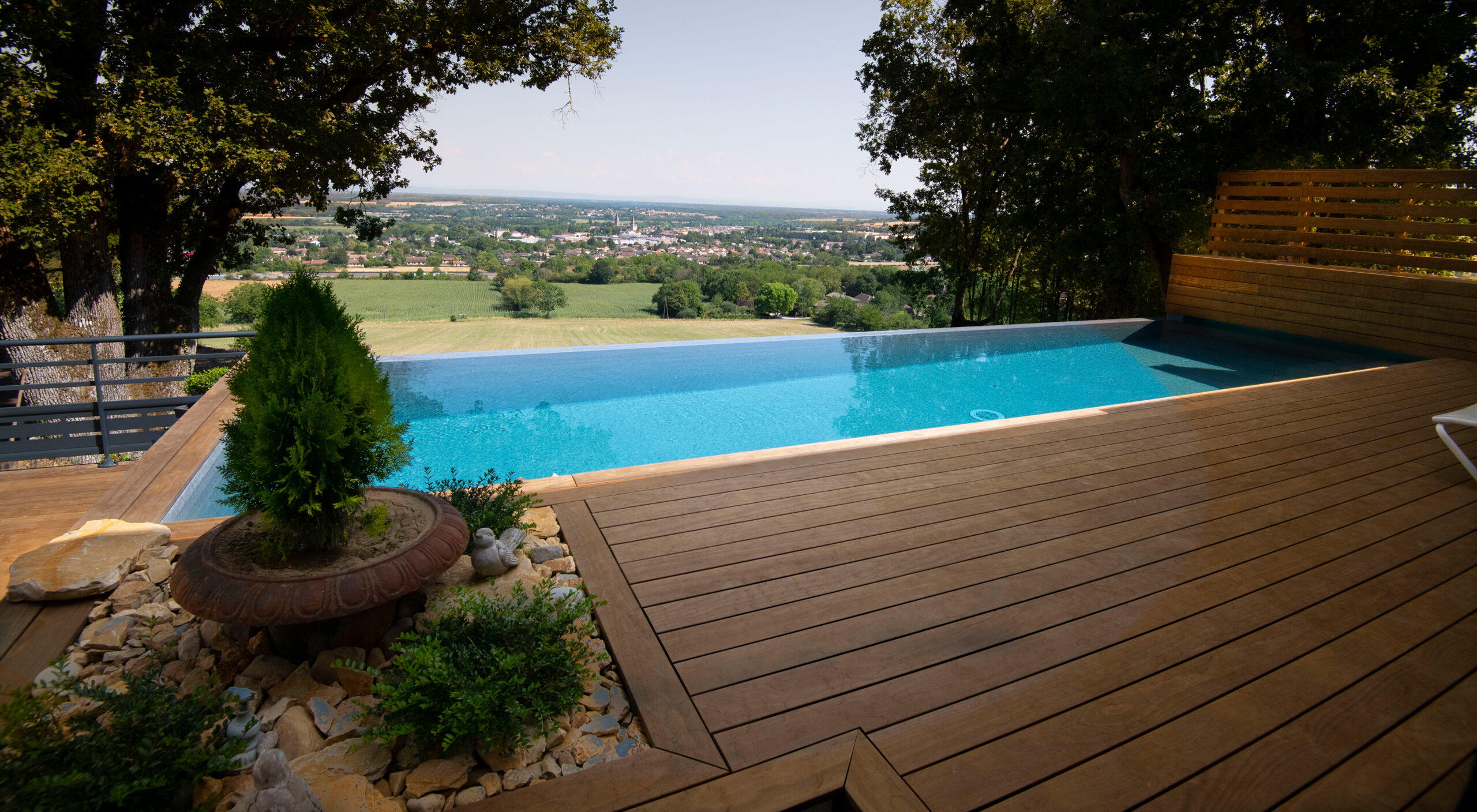 Installation de piscine et couloir de nage | Perret Paysage